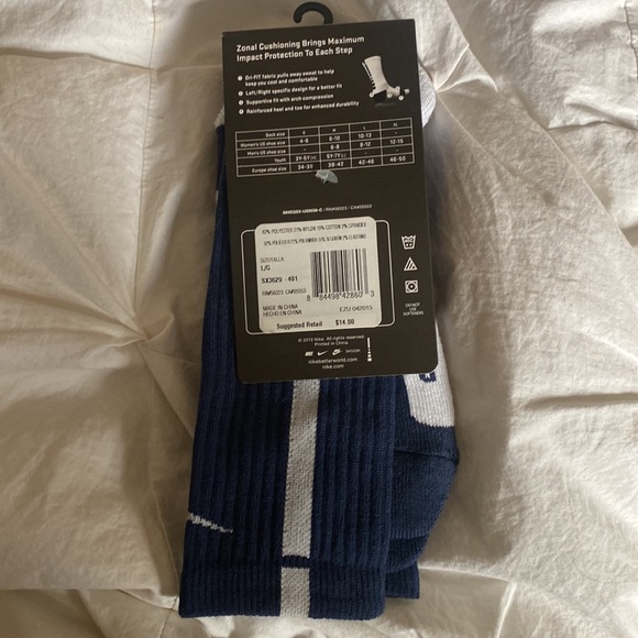 Brand new Nike Elite Cushioned mens crew socks 8-12 and 12-15 you can bundle up - Picture 2 of 5